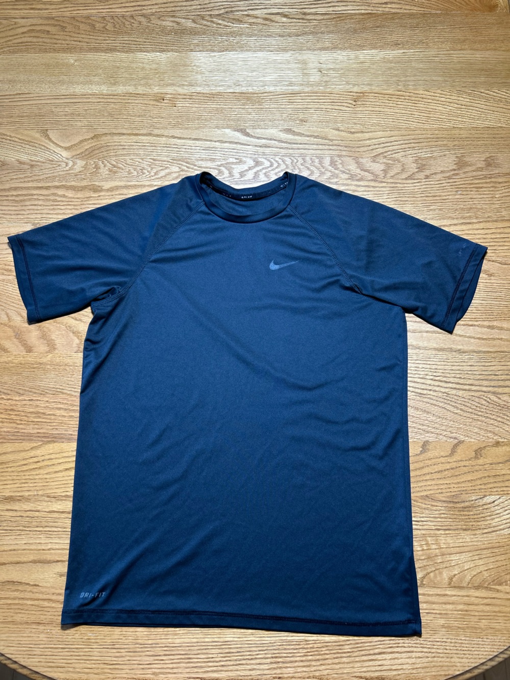 Men’s Nike Swim Dri-FIT Black Short-Sleeve Top Size Large - Picture 1 of 4